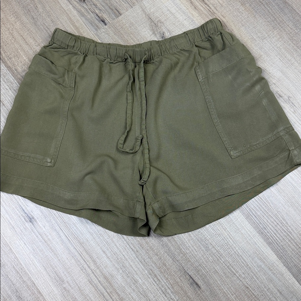 Old‎ Navy Shorts Women Small Olive Green Pull On Rayon Drawstring Casual Pockets